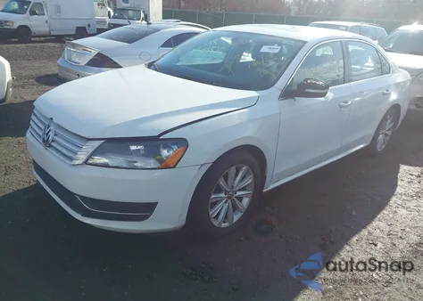 2013 Volkswagen Passat 2.5L Sel z USA, uszkodzony, nr VIN 1VWCP7A31DC055004